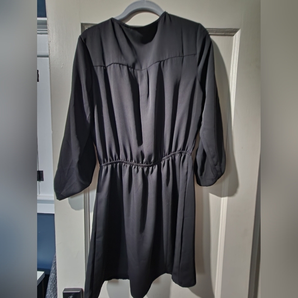 Forever 21 V Neck Dress - Medium - Picture 2 of 5